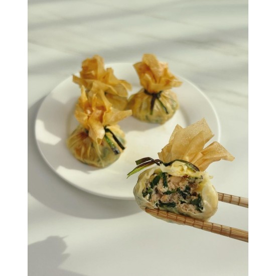 Momo Dumpling - Kale Salmon Dumplings